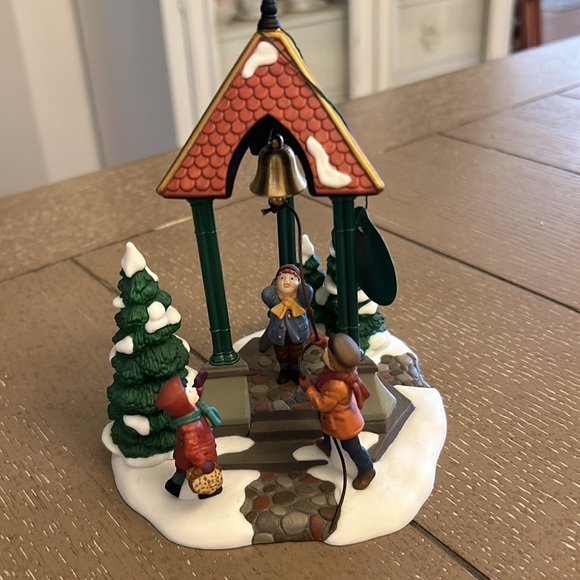 Dept. 56 Heritage Village 1996 Special Event Christmas Bells #98711 Excellent - Picture 3 of 9